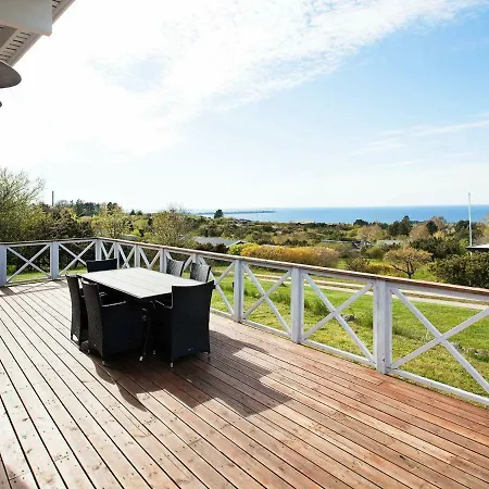Spacious Holiday In F Revejle With Swimming Pool Fårevejle